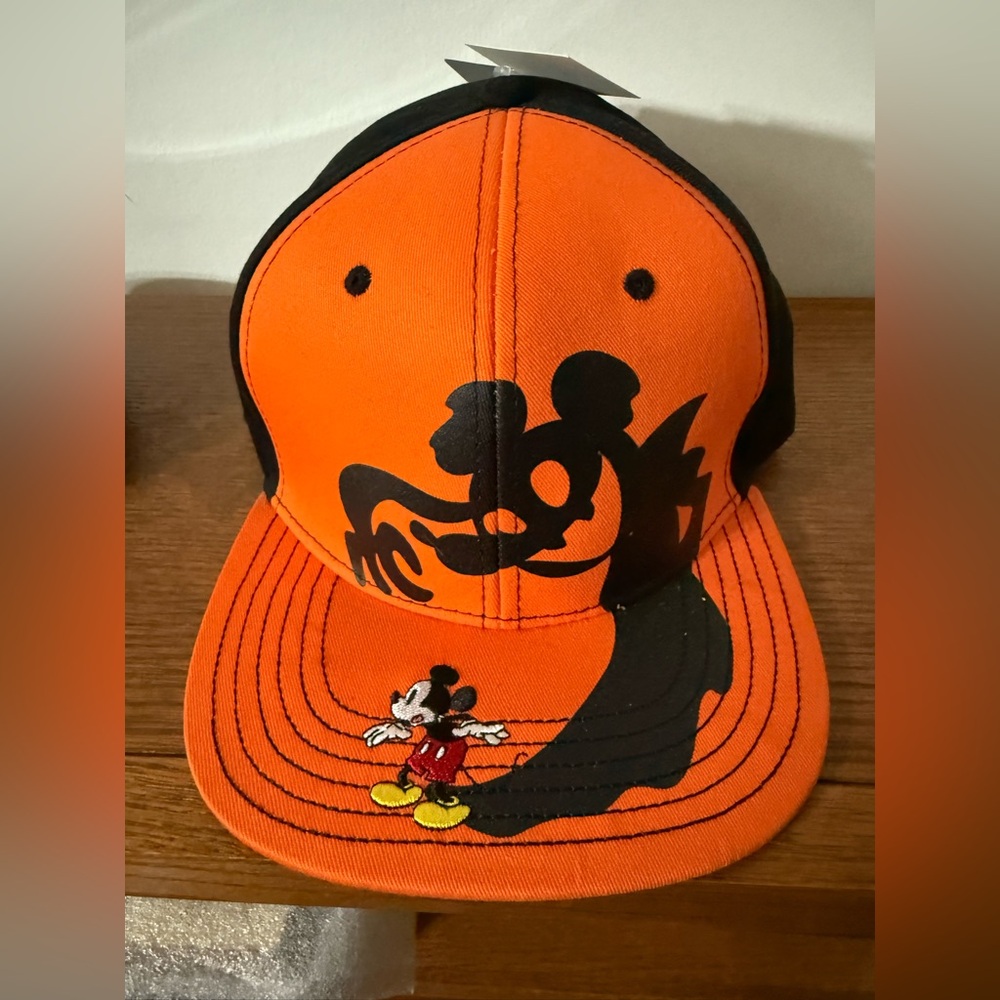 NWT Disney Mickey Mouse Haunting Ball Cap Snapback Hat
